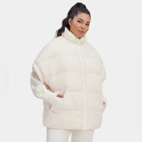 NEW UGG - Sydnee Reversible Puffer Vest - Picture 8 of 16